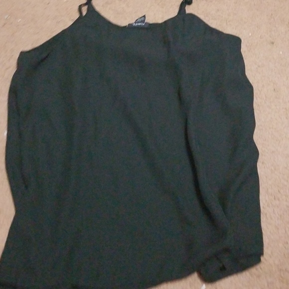 rue 21 top size medium - Picture 2 of 2